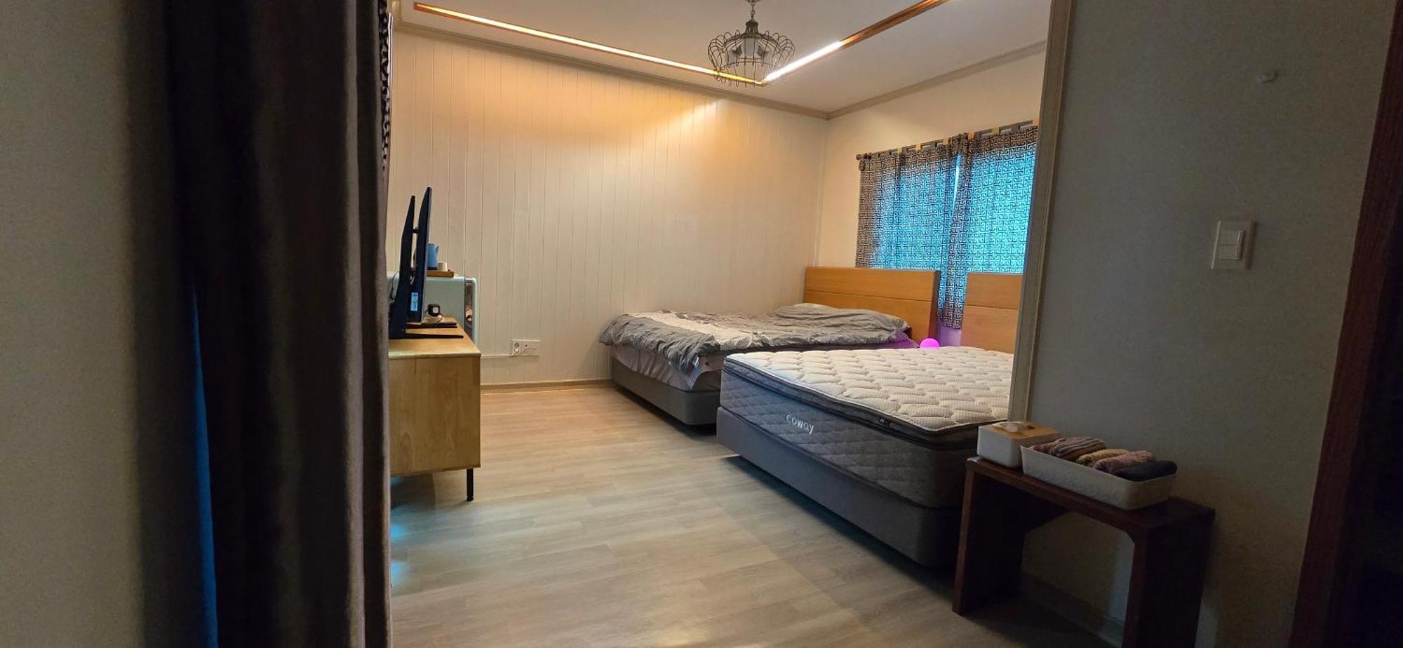 Wind Jeju Cafe & Pension Сеогвипо Екстериор снимка