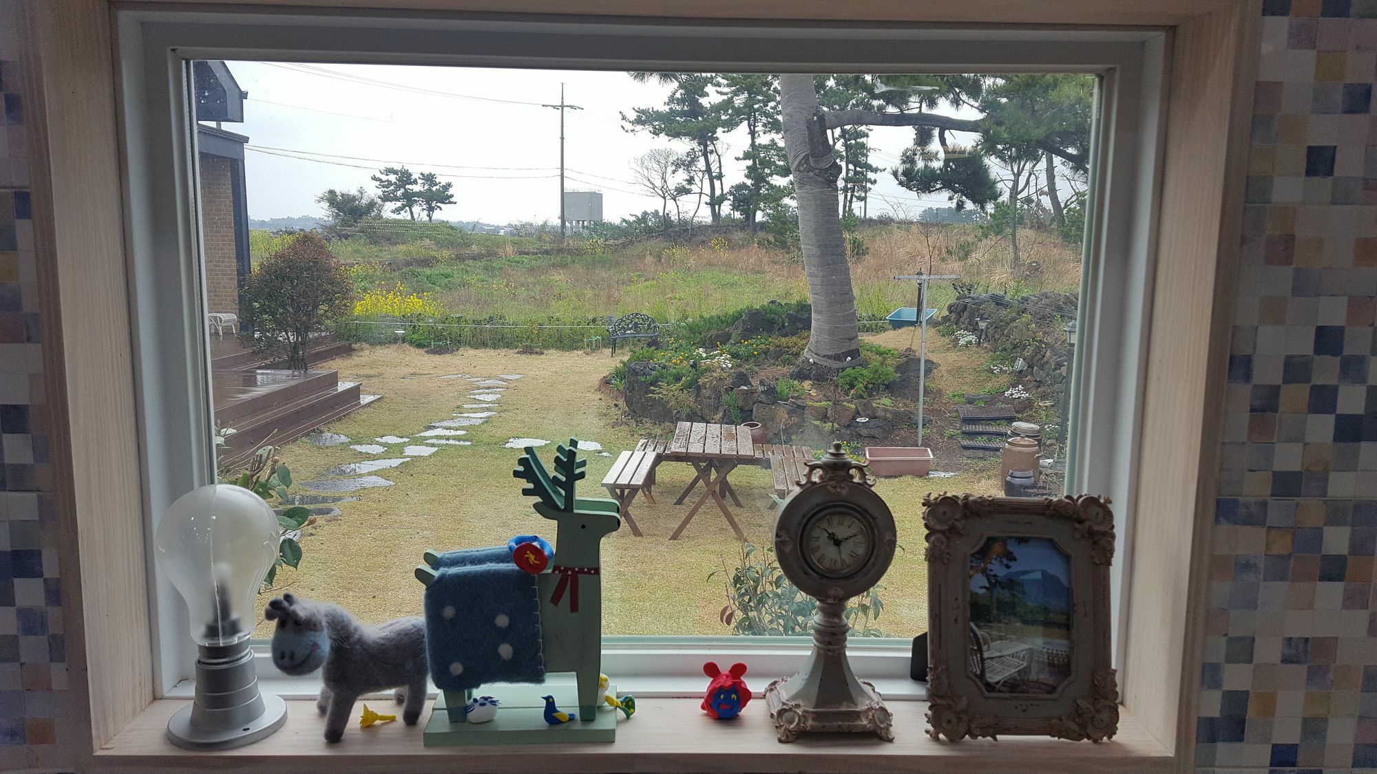 Wind Jeju Cafe & Pension Сеогвипо Екстериор снимка